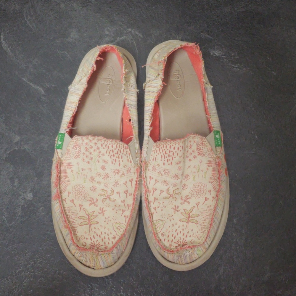 Sanuks